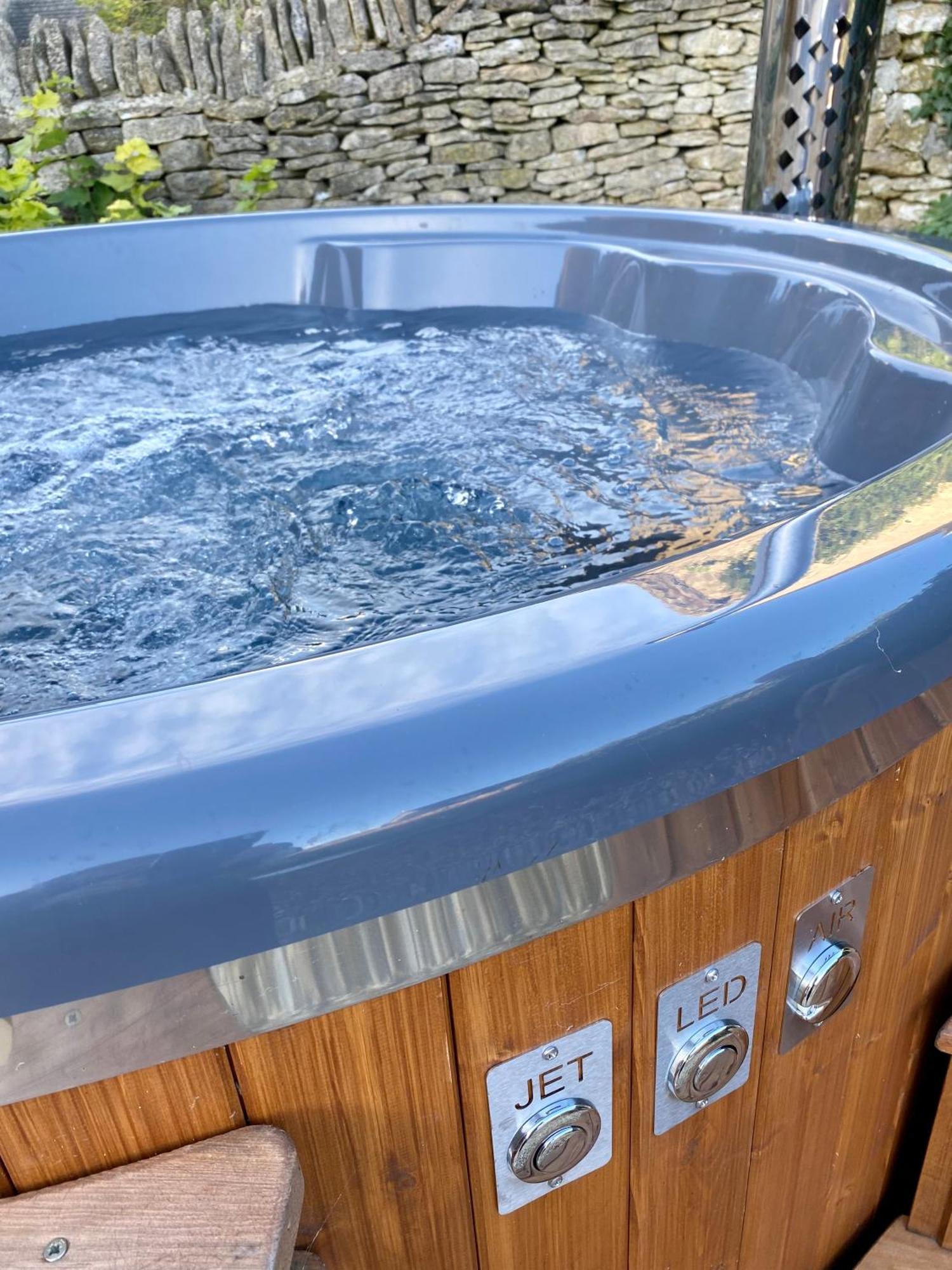Luxury Cotswold Cottage With Hot Tub In Stow On The Wold! Exterior foto